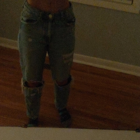 Garage Mom Jeans - Picture 5 of 6